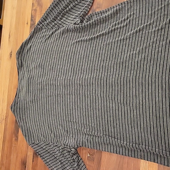 CHICO'S TRAVELERS CARDIGAN - Picture 7 of 9